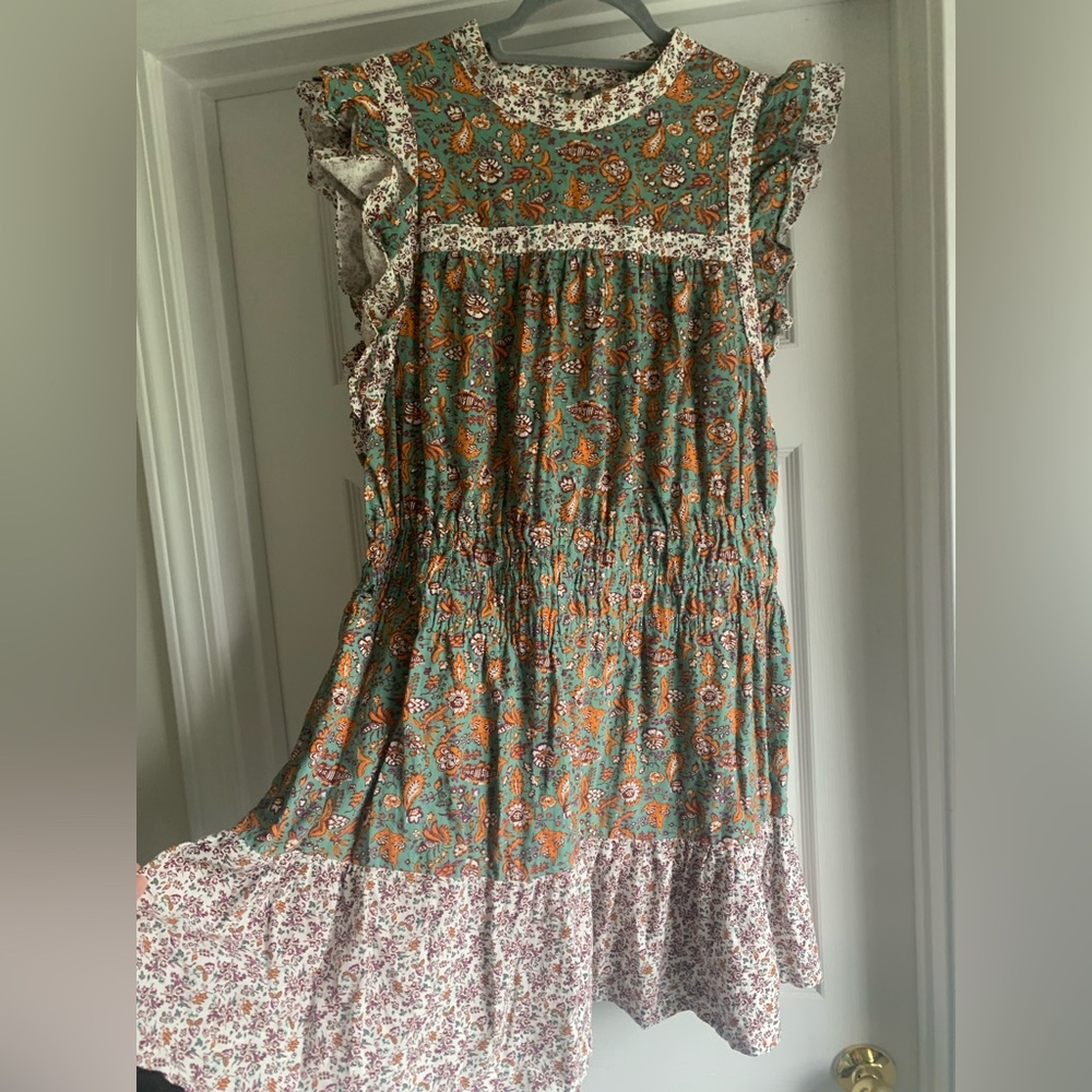 Universal Threads Ruffled Floral Dress